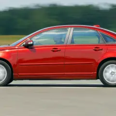 Volvo S40 II: Jaki silnik? Poznaj najlepsze i najgorsze opcje!