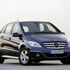 Mercedes Klasa B: Jaki silnik? Opinie z forów, których unikać?