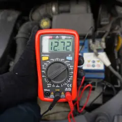 Jak sprawdzić alternator? Diagnoza miernikiem krok po kroku!