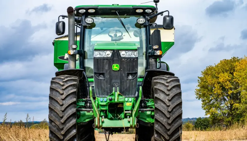 Prawo jazdy kat. T: Koszt 2800-4000+ zł? Pełny poradnik