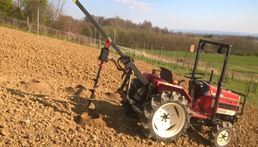 Wiertnica do ciągnika DIY: Zbuduj sam i zaoszczędź!
